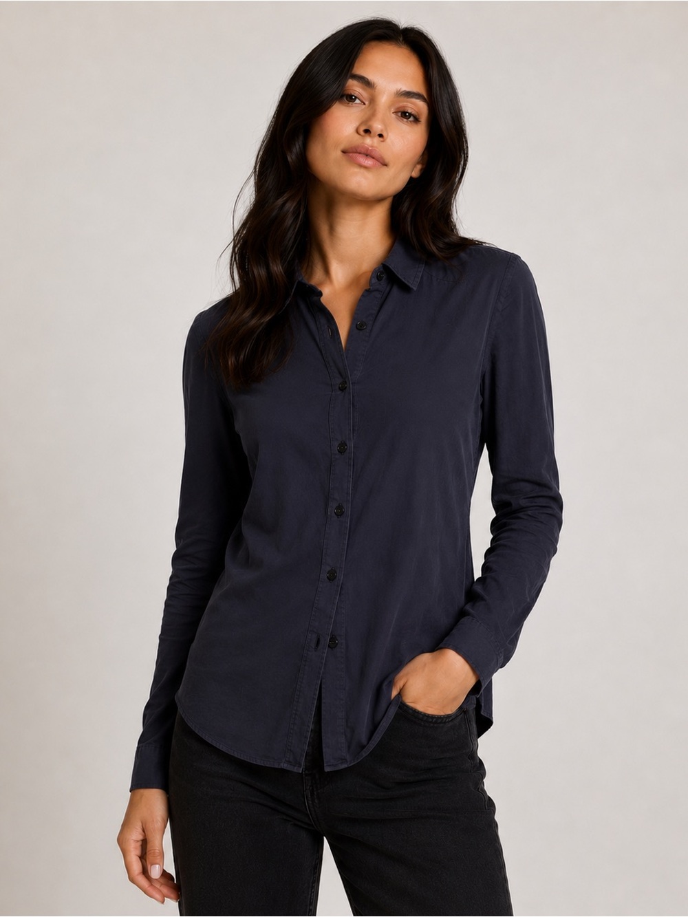 Gucci Women’s Navy Satin Button Up Blouse Shirt Size 40